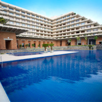 Cinnamon Lakeside 5*