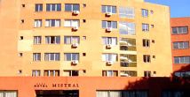 Mistral 4*