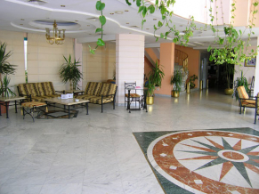 Amira Hotel лобби