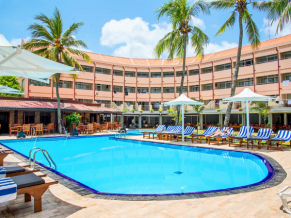 Paradise Beach Hotel бассейн