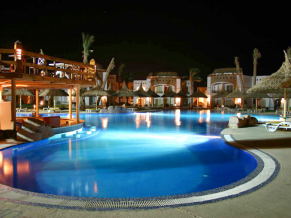 Gardenia Plaza Resort бассейн