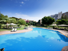 Limak Limra Hotel & Resort бассейн