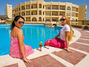 Sunny Days Mirette Resort бассейн