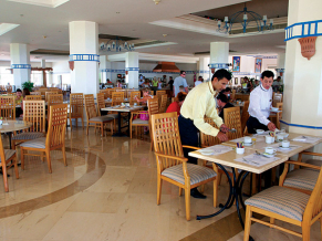 Coral Beach El Montazah Resort ресторан 1