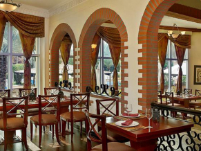 Habtoor Grand Resort & Spa ресторан