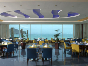 Oceanic Resort & Spa Khorfakkan ресторан