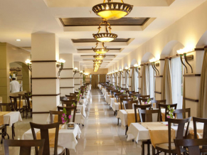 Sural Resort Hotel ресторан 3