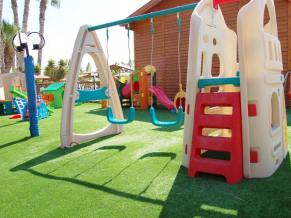 Cavo Maris Hotel детская площадка