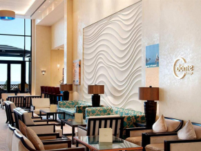 Hilton Ras Al Khaimah Resort & SPA бар 1