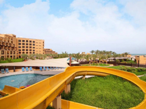 Hilton Ras Al Khaimah Resort & SPA территория