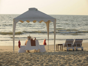 Holiday Inn Goa пляж 1