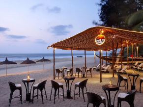 Ramada Caravela Beach Resort пляж
