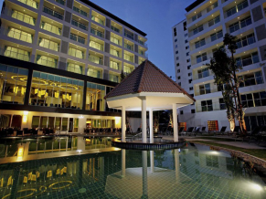 Centara Pattaya Hotel бассейн