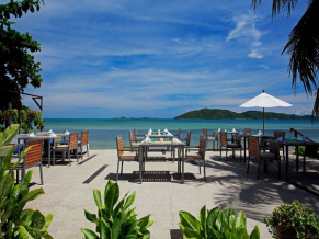 Centra Coconut Beach Resort Samui терраса