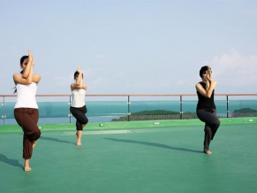 Kc Resort Over Water Villas йога