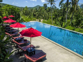 Kirikayan Luxury Pool Villas бассейн
