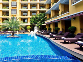 Mantra Pura Resort бассейн 1