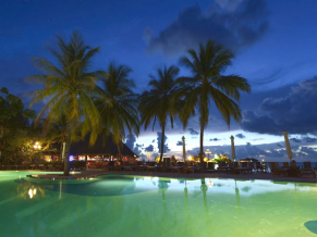 Paradise Island Resort бассейн