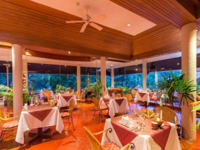 Santiburi Beach Resort Golf & Spa ресторан 2