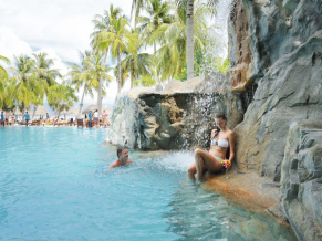 Sun Island Resort & Spa бассейн 1