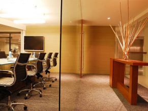 Woodlands Suites Serviced Residences бизнес-центр