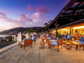 Centara Blue Marine Resort & Spa ресторан 1