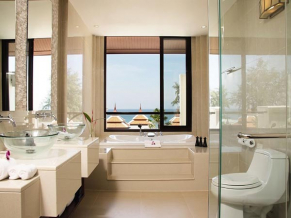 Movenpick Resort Bangtao Beach ванная комната