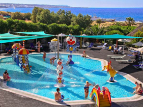 Nana Beach Resort детский бассейн