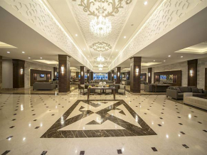 Ramada Resort Lara лобби