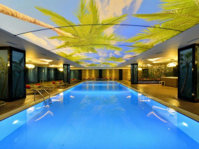Azura Deluxe Resort & Spa бассейн 2