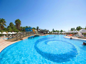 Holiday Garden Resort бассейн 2