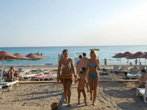 Holiday Garden Resort пляж