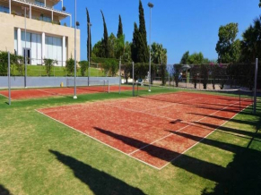 Grecian Park теннисный корт