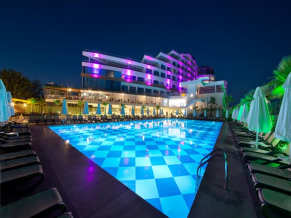 Raymar Hotel & Resort бассейн