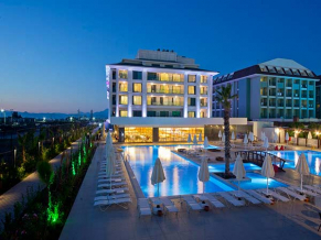 Dionis Hotel Resort & SPA бассейн 2
