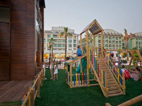 Dionis Hotel Resort & SPA детская площадка