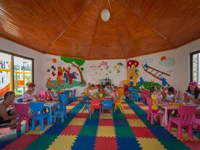 River Garden Holiday Village детский клуб