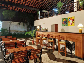 Dona Sylvia Resort бар