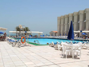 Beach Hotel Sharjah бассейн 1