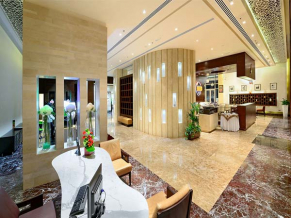 Copthorne Hotel Sharjah лобби