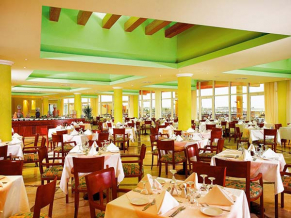 El Malikia Resort Abu Dabbab ресторан 2