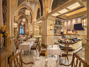 Emirates Palace ресторан 1