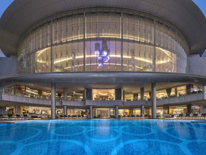 Jumeirah at Etihad Towers бассейн