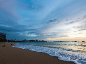 Seashore Pattaya Resort пляж