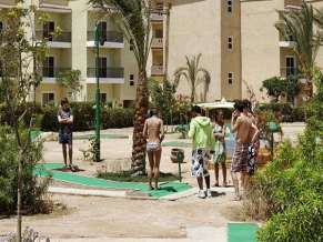 The Three Corners Sunny Beach Resort мини-гольф