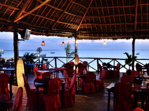 Amaan Bungalows Beach Resort ресторан