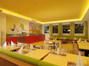 Family & Spa Resort Alpenpark детский ресторан