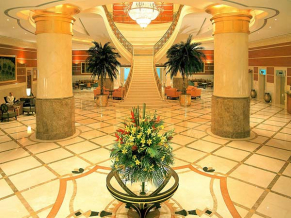 Hilton Sharjah лобби