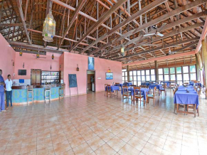 Swahili Beach Resort ресторан 1