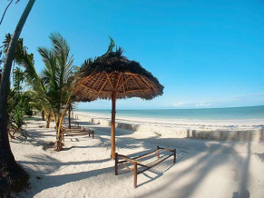 Uroa Bay Beach Resort пляж